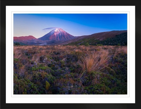 New Zealand landscape photography, Mount Ngauruhoe at dawn, Tongariro National Park.