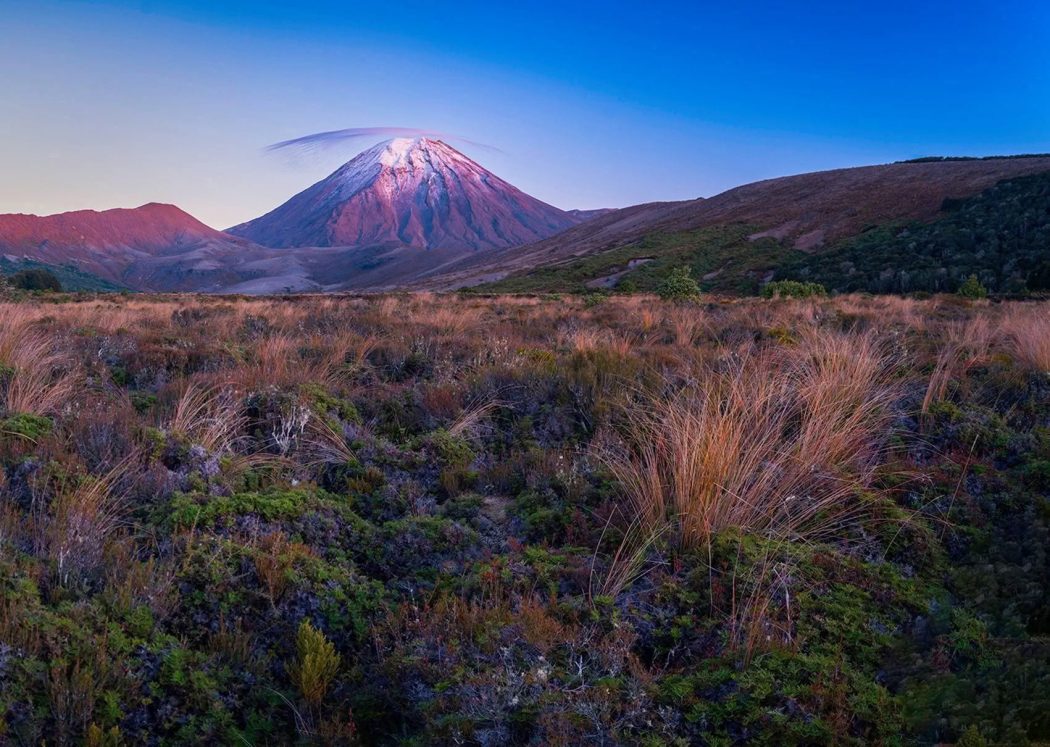 New Zealand landscape photography, Mount Ngauruhoe at dawn in Tongariro National Park