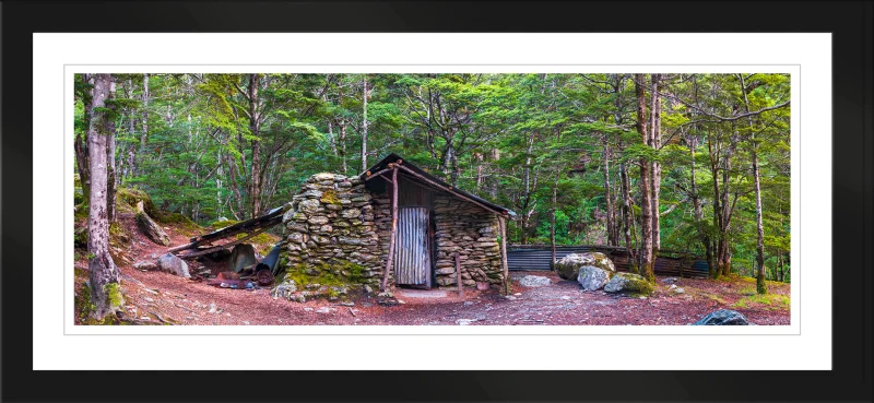 SAM SUMMERS HUT - Image 3